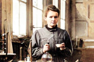 La storia di Marie Curie tra femminismo e radioattività